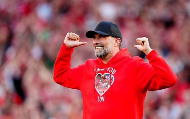 何岳基勇夺举重男子67公斤级双金荣耀